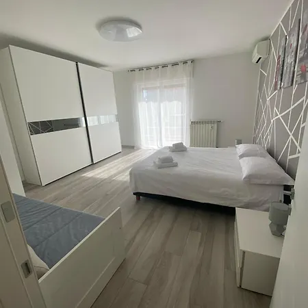 Apartment La Valle Al Mare Vallecrosia