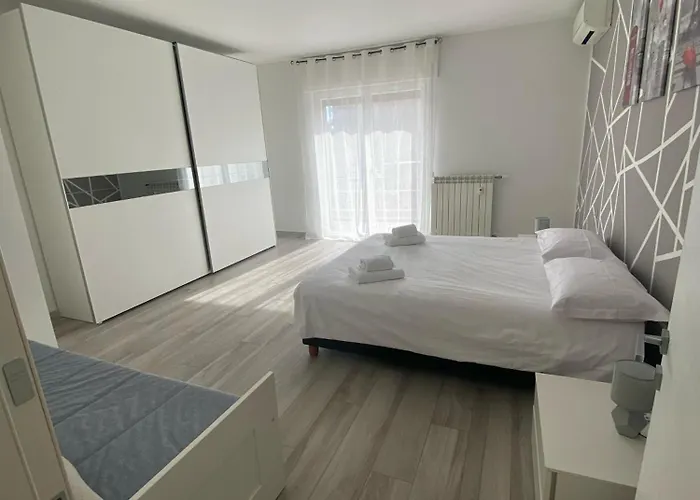 Apartment La Valle Al Mare Vallecrosia